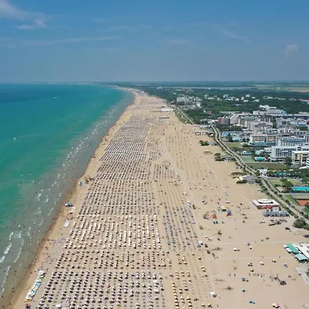Relax And Chill By The Pool - Beahost Apartment Bibione