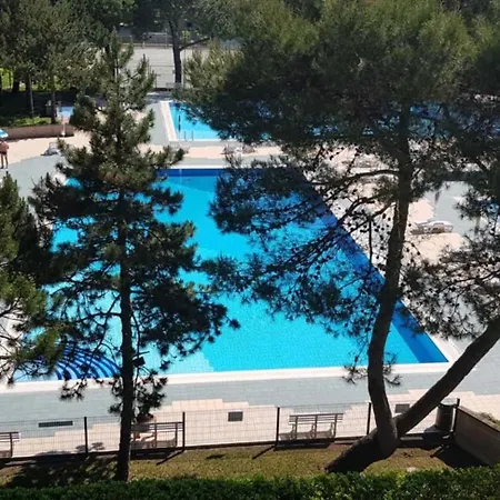 Apartment Relax And Chill By The Pool - Beahost
